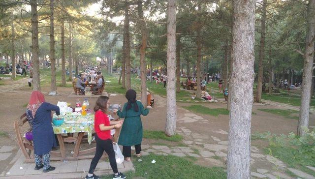 Turgut Özal Tabiat Parkını bayramda 72 bin kişi ziyaret etti