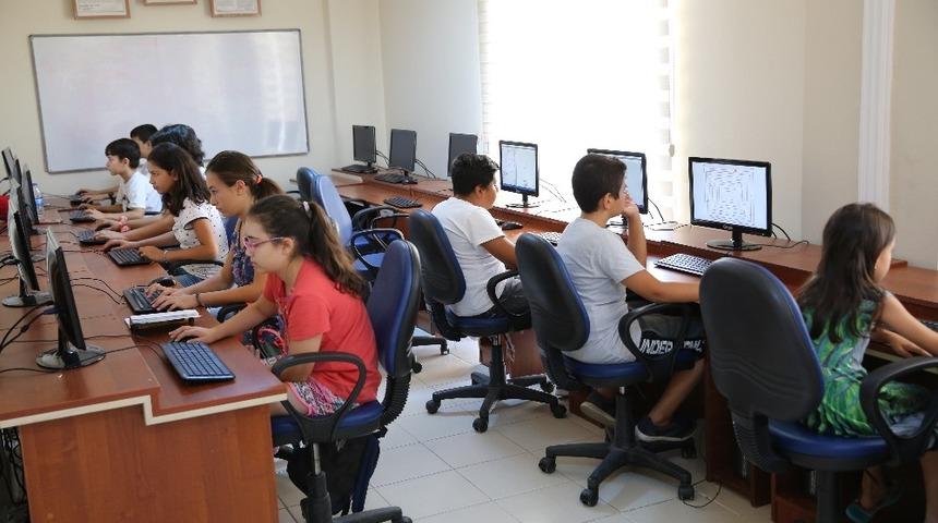 AKBEM&rsquo;den Bilgisayar Kodlama Eğitimi