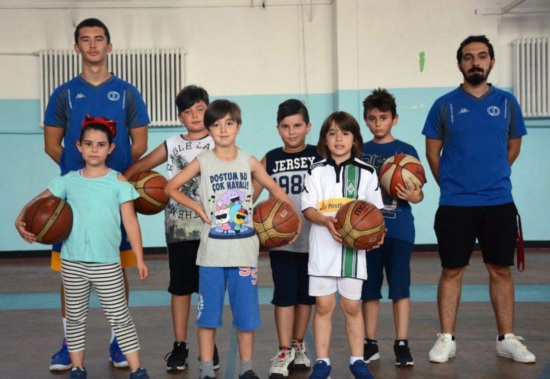 Anadolu &Uuml;niversitesi Yaz Spor Okulunda geleceğin sporcuları yetişiyor