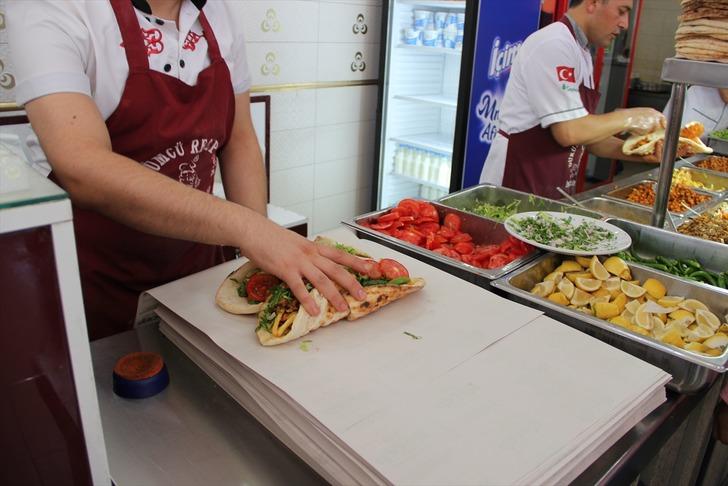 Gaziantep'in mütevazı lezzeti nohut dürüm G3