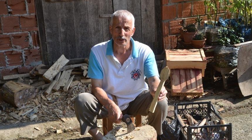 Emekli postacı baba mesleğini yaşatmaya &ccedil;alışıyor