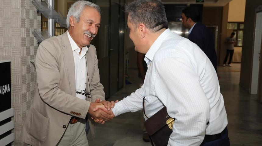 Başkan Mızraklı personellerin bayramını kutladı