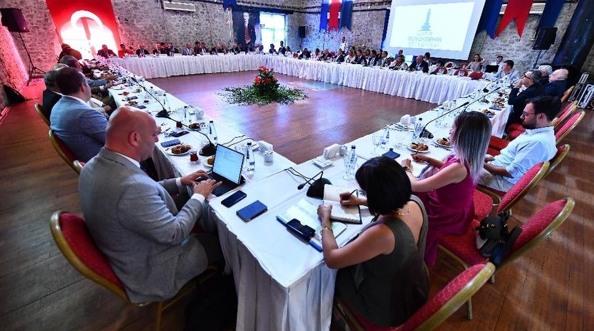 İzmir için uluslararası işbirliği zamanı