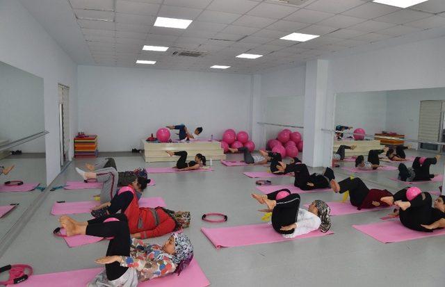 Kadınların pilates keyfi