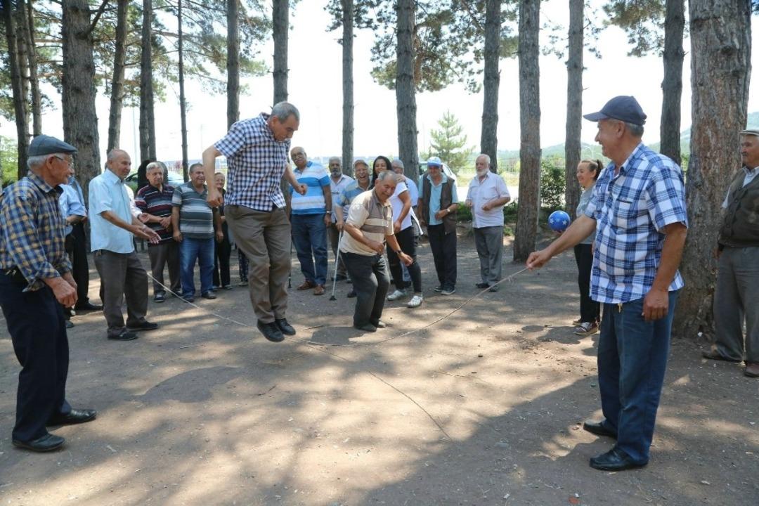 Koca &ccedil;ınarların piknik keyfi