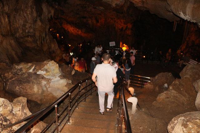 Ballıca Mağarası'nı bayramda 9 bin 624 kişi ziyaret etti