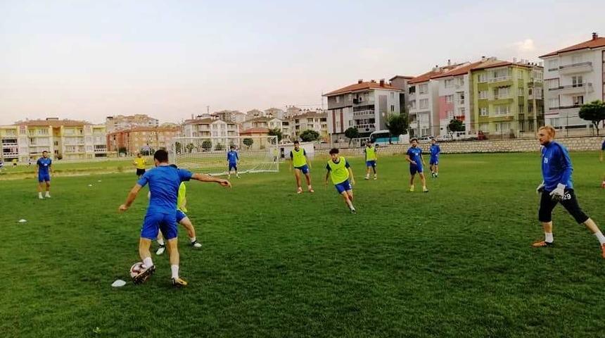 Belediye K&uuml;tahyaspor yeni sezon hazırlıklarına devam ediyor