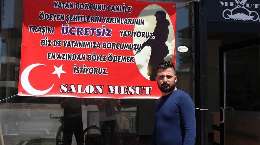 Bu berber şehit ailelerinden ücret almıyor