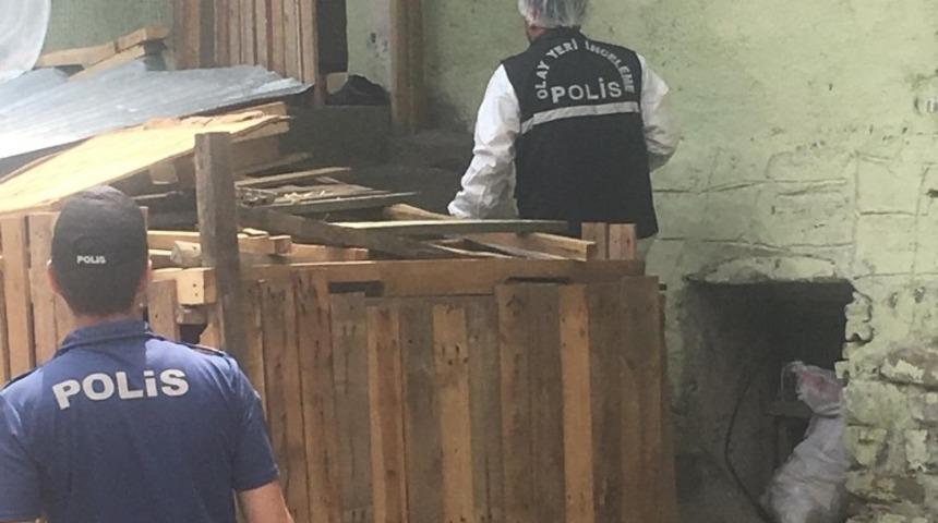 Üvey babasını silahla yaraladı