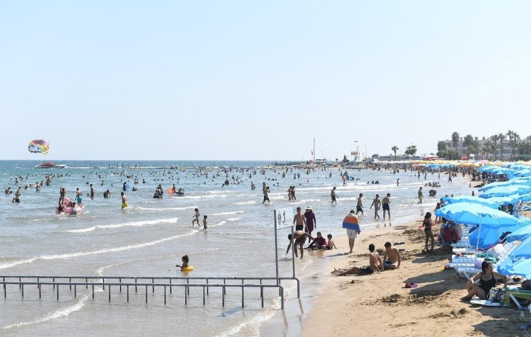 B&uuml;y&uuml;kşehir Belediyesi halk plajları, bayramda 50 bin tatilciyi ağırladı