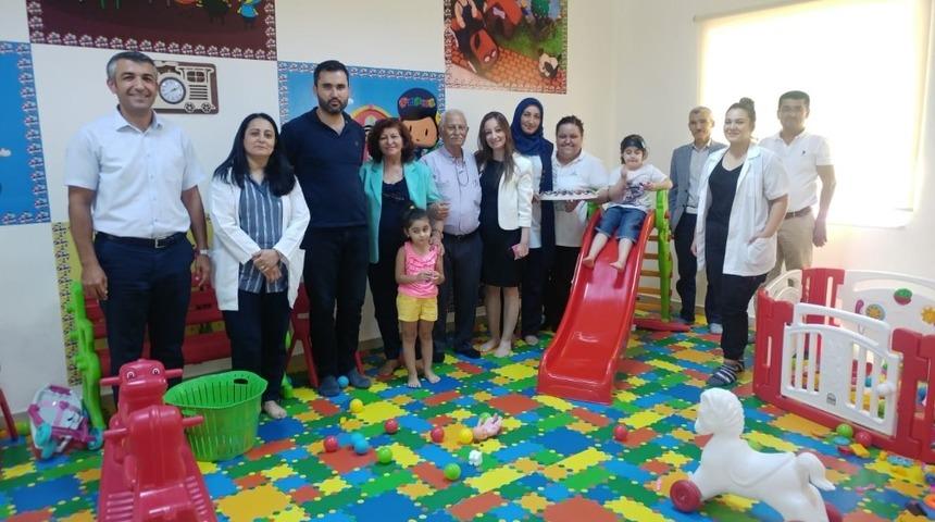 Devlet Hastanesine &ccedil;ocuk parkı