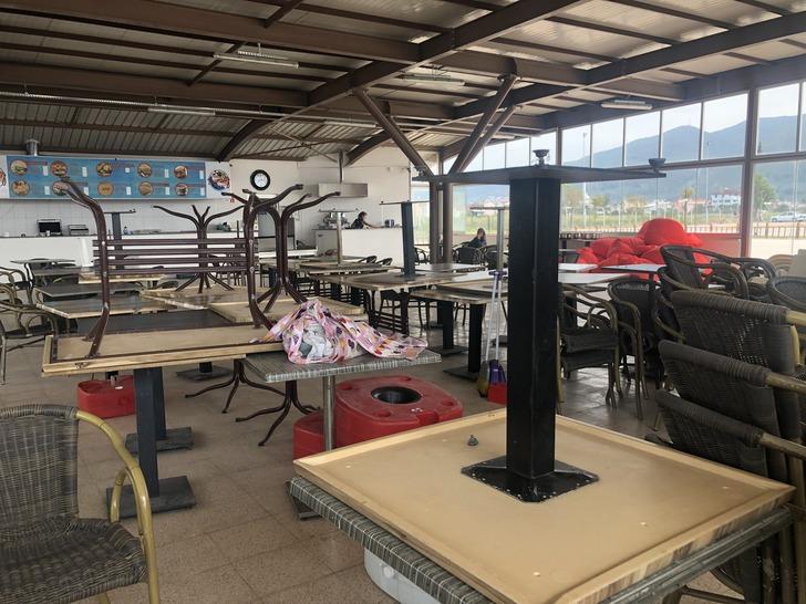 Gazinin darp edildiği kafe, çevik kuvvet ve zabıta eşliğinde kapatıldı G2