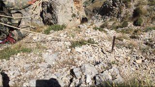 3 teröristin öldürüldüğü operasyonda askerler, halatla mağaraya tırmanmış