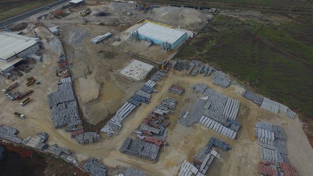 Manisa B&uuml;y&uuml;kşehir&rsquo;in fabrikası parke taşı &uuml;retimini arttırdı 1