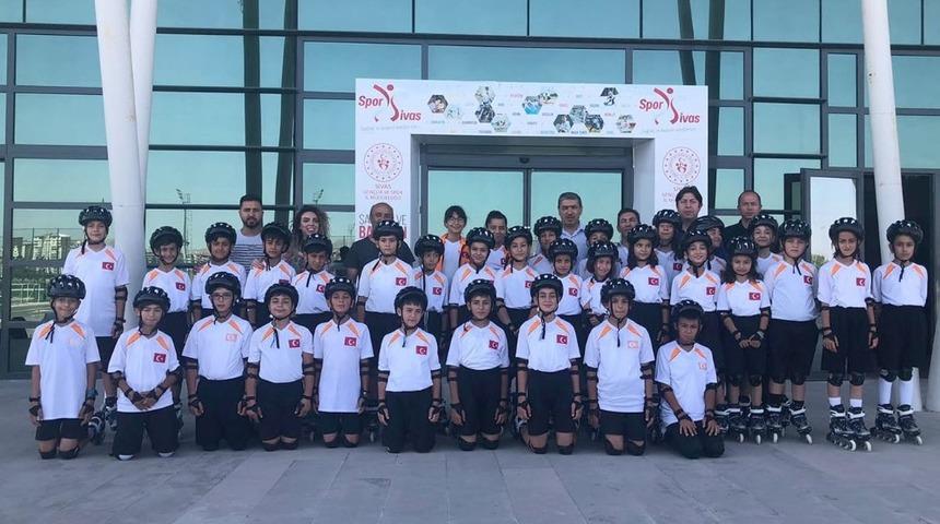 M&uuml;d&uuml;r Tun&ccedil;, kayak idmanlarını takip etti