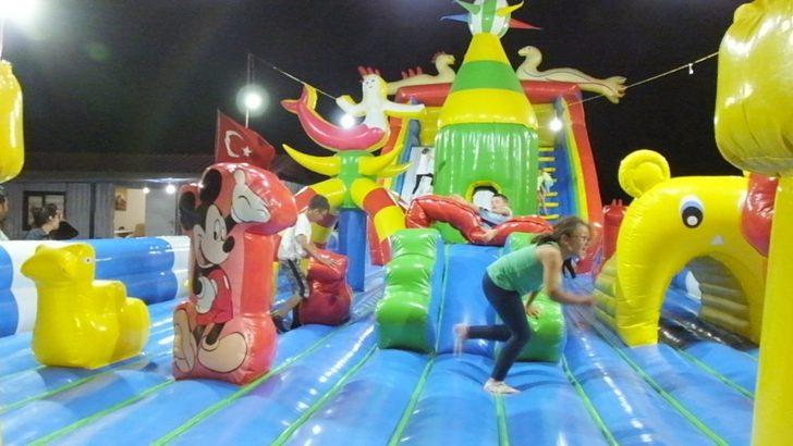 Burhaniye’de panayırda çocuklar eğlenceye doydu G4