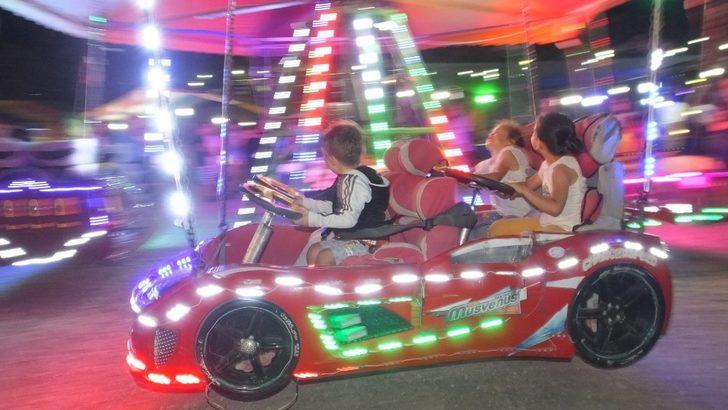 Burhaniye’de panayırda çocuklar eğlenceye doydu G5