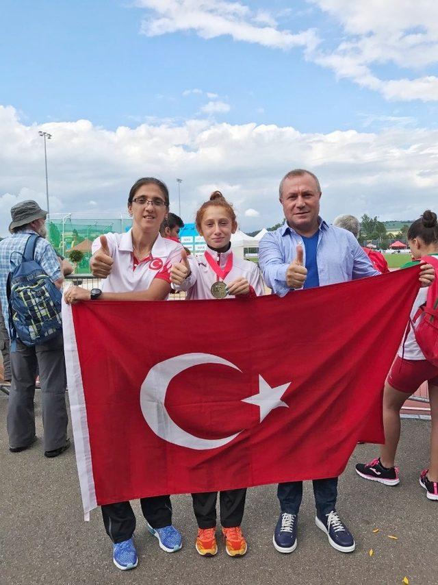 Burhaniye’de özel sporcular federasyona teşekkür etti