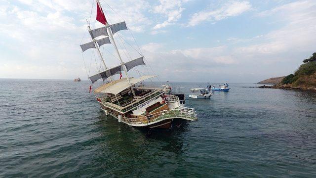 Sinop’ta karaya oturan gezi teknesini kurtarma çalışmaları