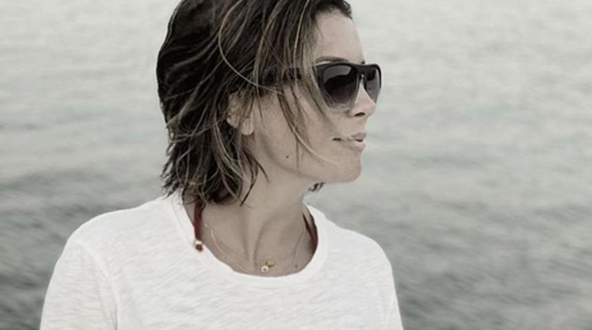 Özge Özberk'ten teknede doğum günü pozu!