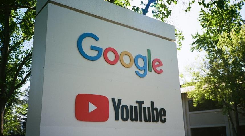 Bir grup LGBT i&ccedil;erik &uuml;reticisi, ayrımcılık iddiasıyla YouTube ve Google'a dava a&ccedil;ıyor