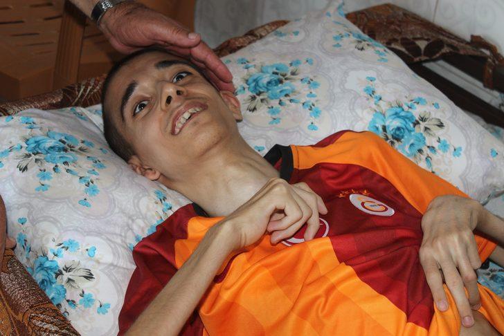 42 yıldır yaşamını 4 engelli çocuğuna adayan anne G2