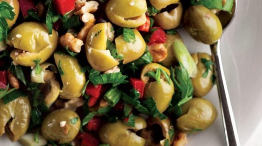 Tadına doyum olmaz: Antep usulü zeytin piyazı