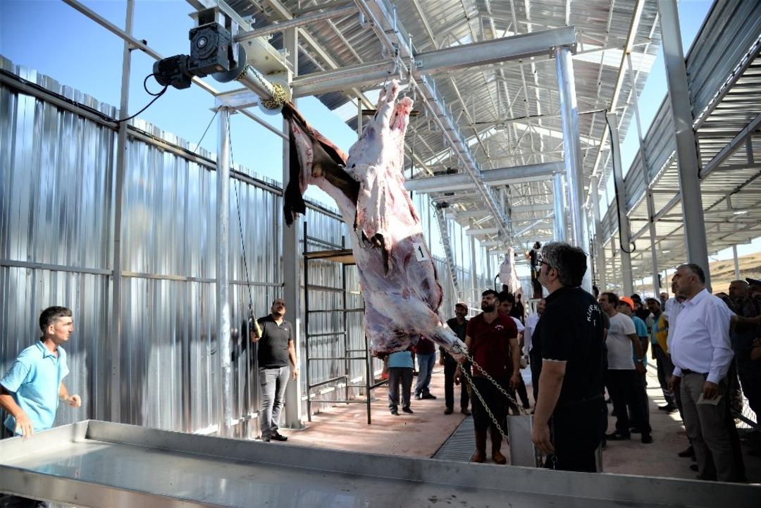 Pursaklar Belediyesi, Kurban Bayram&rsquo;ında vatandaşın y&uuml;z&uuml;n&uuml; g&uuml;ld&uuml;rd&uuml;