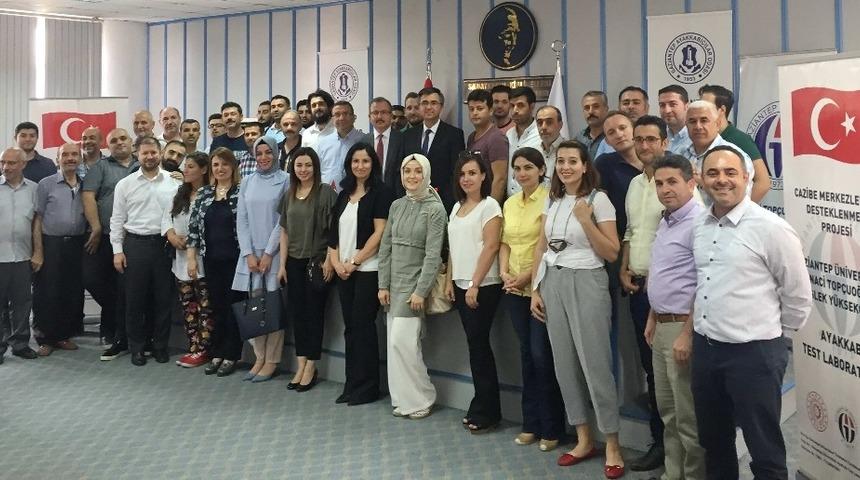 GA&Uuml;N&rsquo;den ayakkabı &uuml;reticilerine dev hizmet