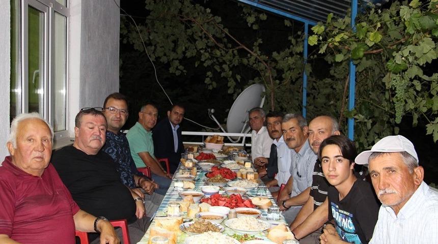 İl&ccedil;e protokol&uuml; birlik ve beraberlik yemeğinde bir araya geldi