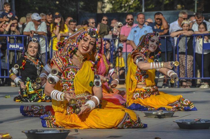 Sarımsak festivalinde halk oyunları ekipleri göz doldurdu G1