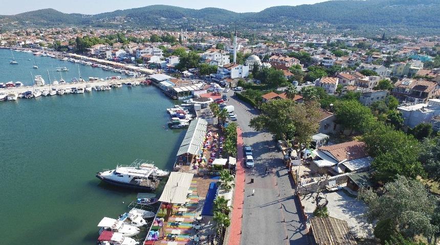 Urla&rsquo;da şenlik de var konferans da