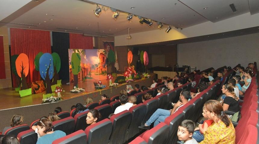 &Ccedil;iğli&rsquo;de &ccedil;ocuklara tiyatro