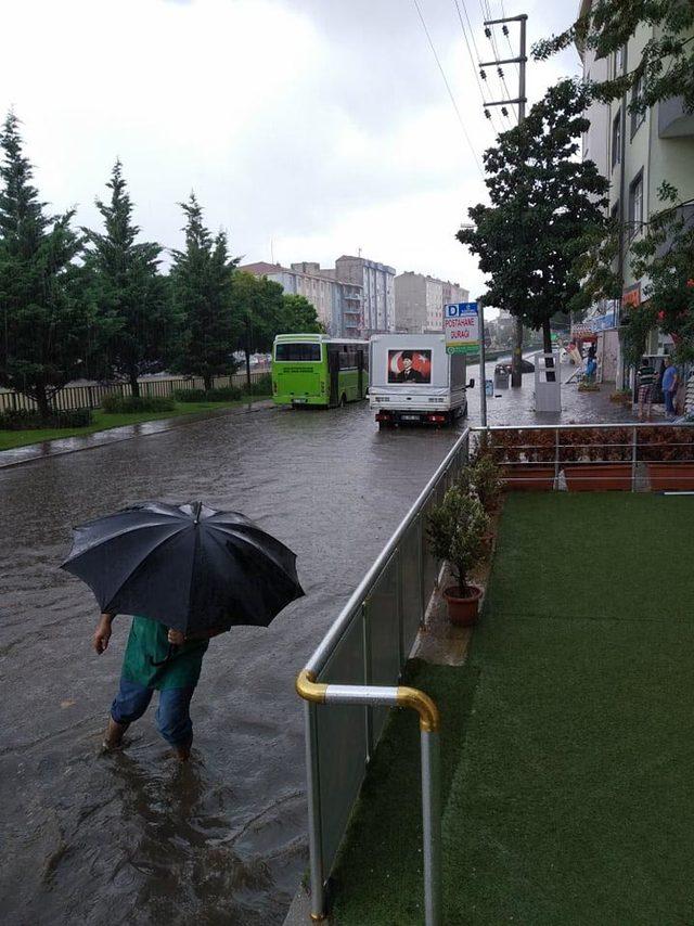 Kocaeli'de yağmur etkili oldu