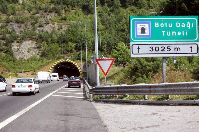 Bolu Dağı Tüneli'nden 12 günde 1 milyon 9 bin araç geçişi