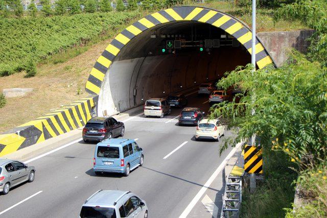 Bolu Dağı Tüneli'nden 12 günde 1 milyon 9 bin araç geçişi