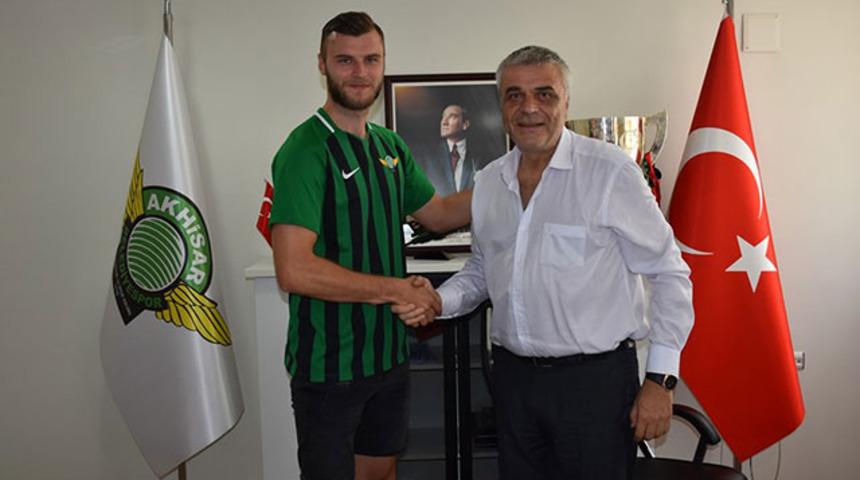 Akhisarspor'da Hadzic'ten 3 yıllık imza
