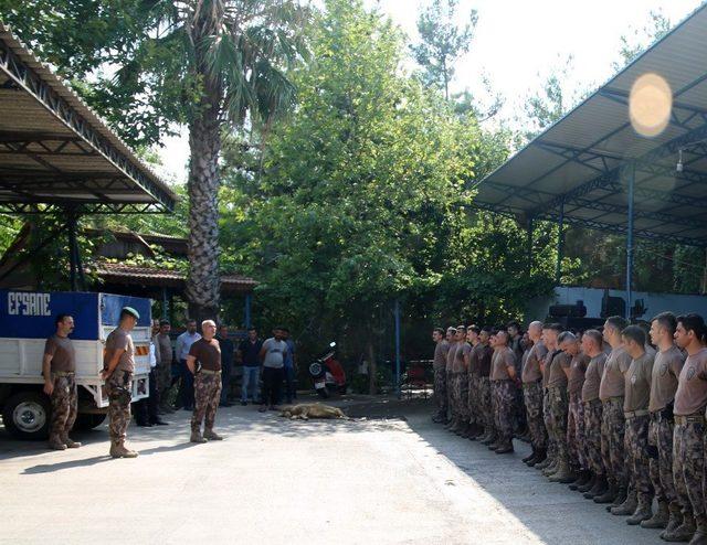 Özel Harekat Polisleri, Hakkari’ye törenle uğurlandı