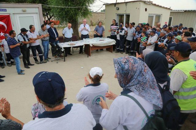 Başkan Kurt personel ile bayramlaşmaya devam ediyor