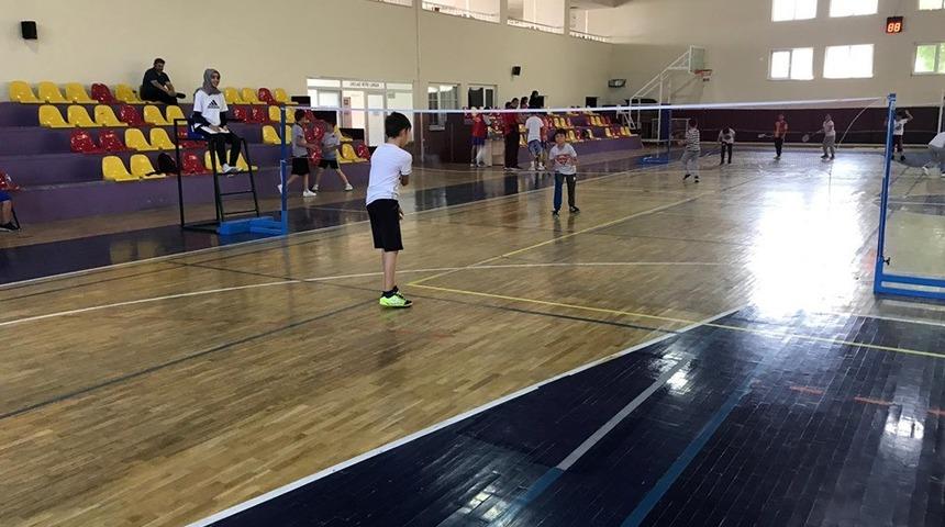 Badminton İl Birinciliği başladı