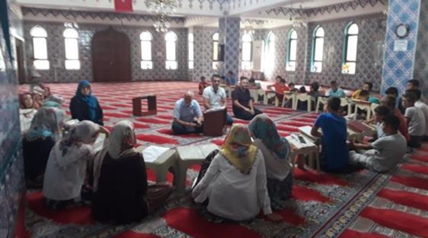 Kur&rsquo;an kursu &ouml;ğrencilerine bisiklet