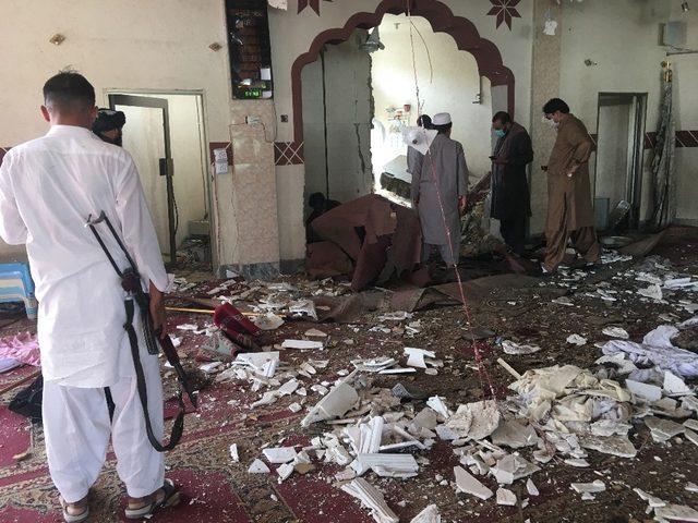 Pakistan’daki cami saldırısında Taliban liderinin kardeşi öldü