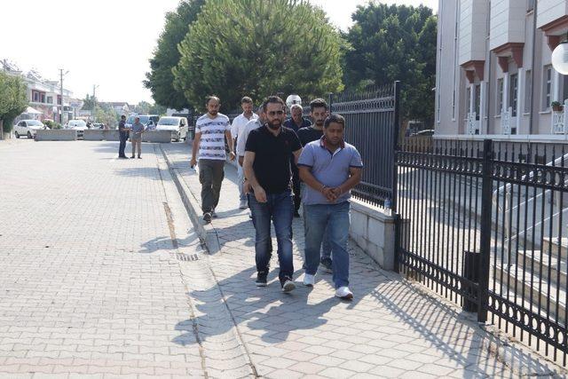 45 göçmeni İstanbul’dan kamyonet kasasında Fethiye’ye getiren 4 organizatör tutuklandı