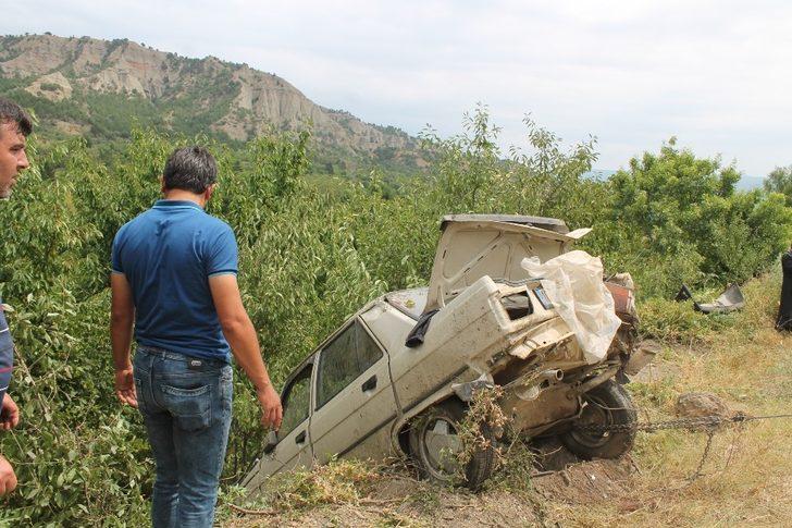 Otomobil bahçeye uçtu G5