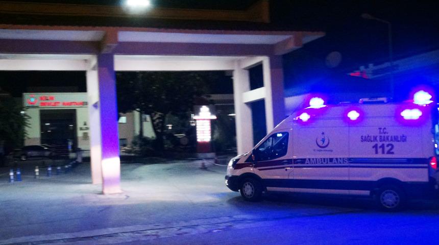 Suriye sınırında askeri ara&ccedil; devrildi: 8 asker yaralı