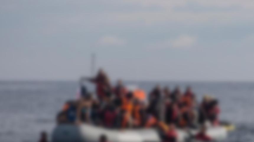 İzmir'de 34'ü çocuk 106 göçmen yakalandı