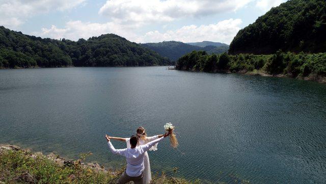 Zonguldak'ta baraj yeni evli çiftlerin uğrak yeri oldu