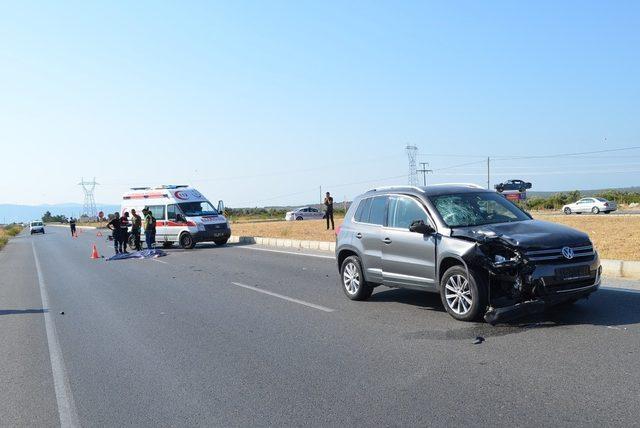 Otomobilin çarptığı elektrikli motosiklet sürücüsü hayatını kaybetti