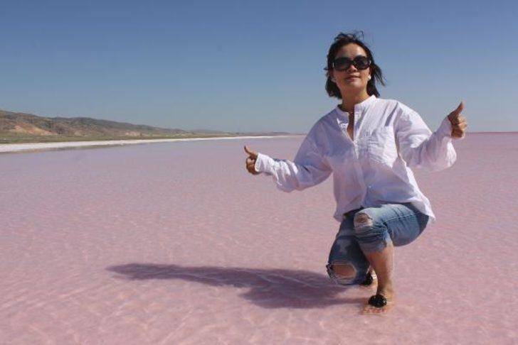 Pembe renge bürünen Tuz Gölü'ne yoğun ilgi  G3