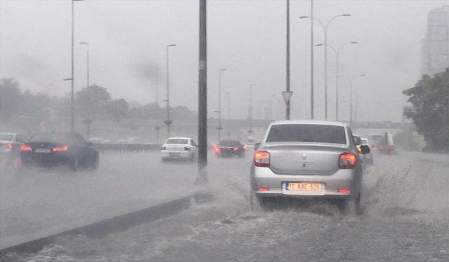 İstanbul'da sağanak yağış<br />
